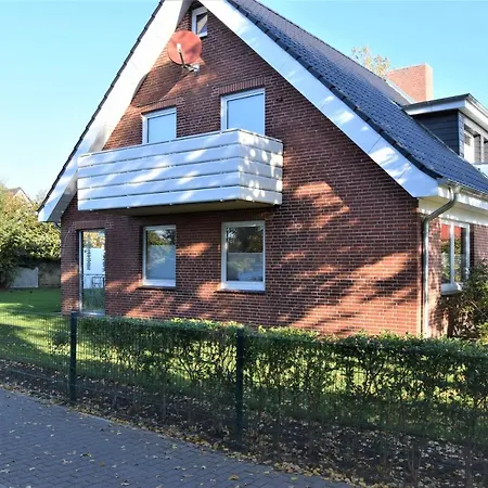 Haus Zwischen Den Deichen 1 Apartment Busum
